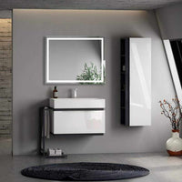 Odyssey 100 Mirror in Bathroom